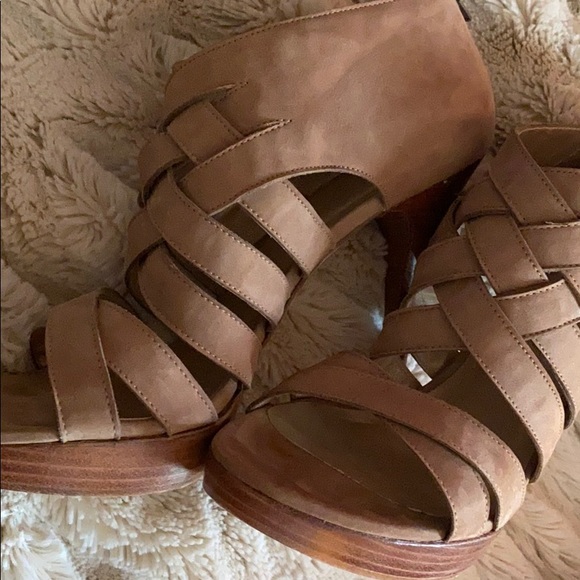 Stuart Weitzman Heels - Picture 4 of 5